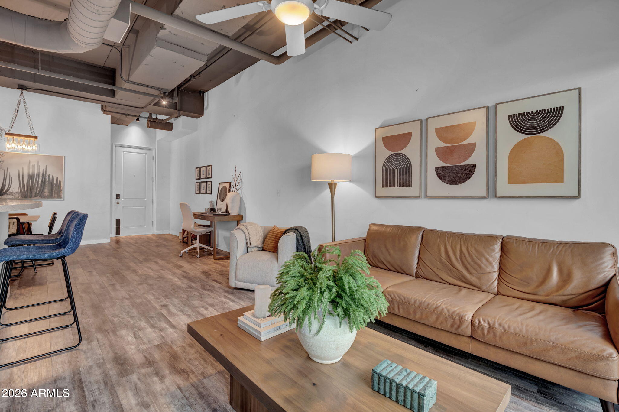 1 E LEXINGTON Avenue 1001