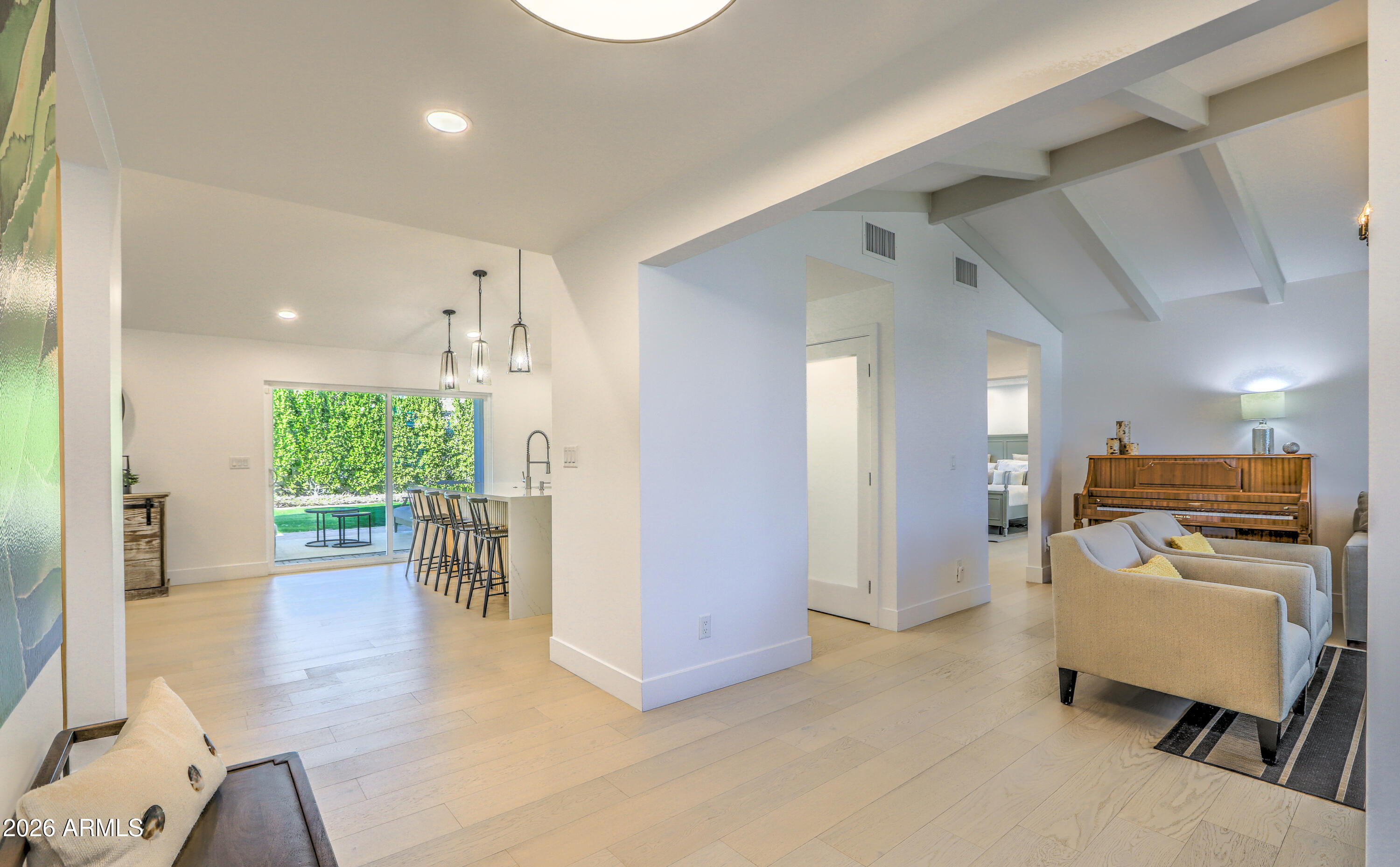 4846 E MITCHELL Drive