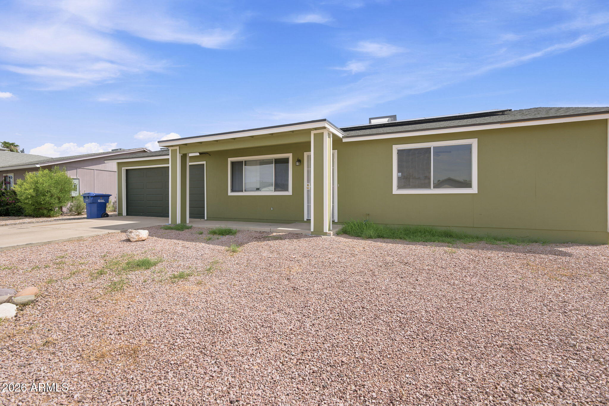 1126 W AUBURN Drive