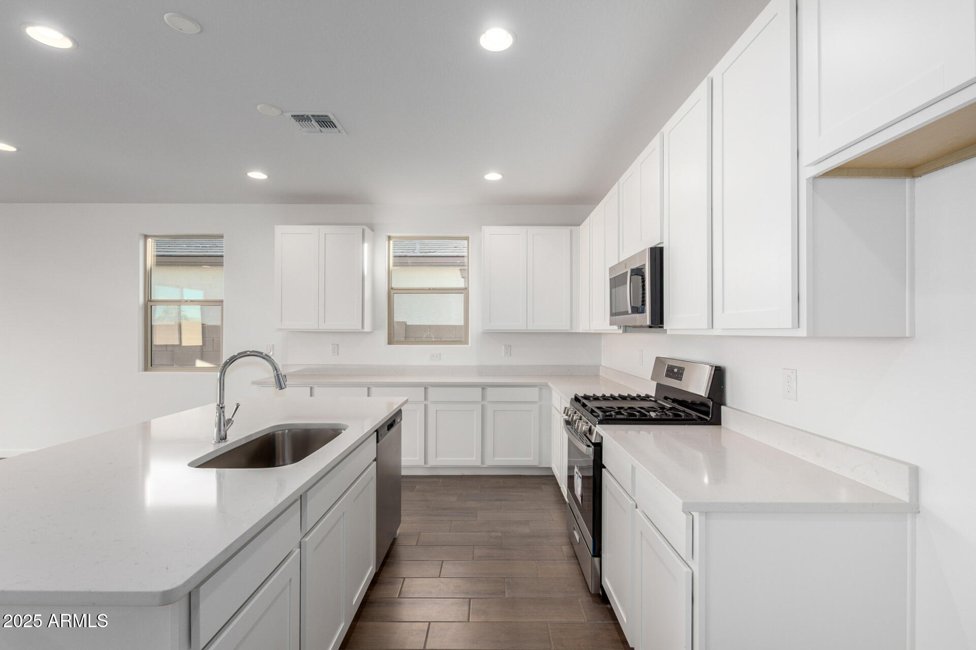 21581 N DANIEL Drive