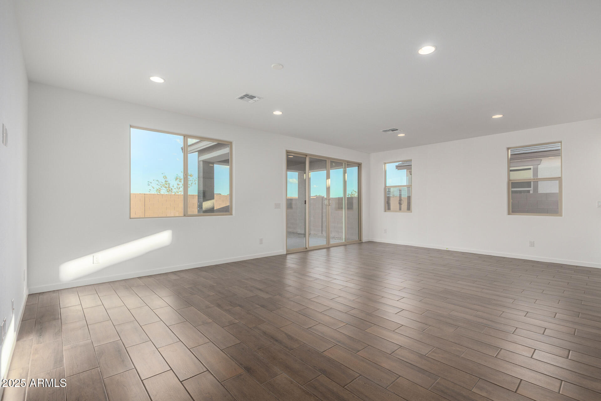 21581 N DANIEL Drive