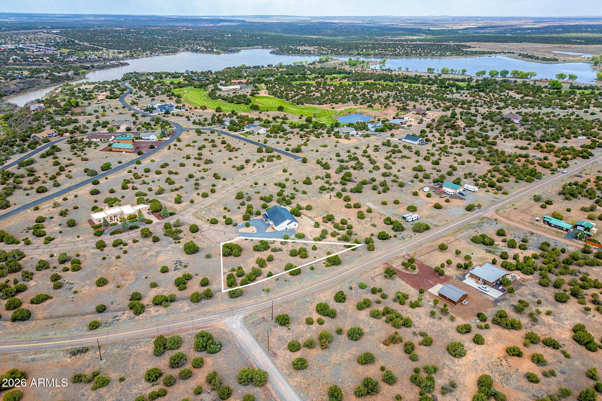 WHITE MOUNTAIN LAKES UNIT 18 - Land