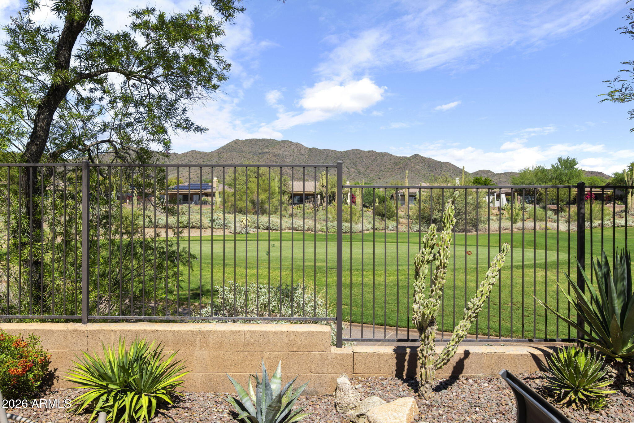 2330 W MUIRFIELD Drive