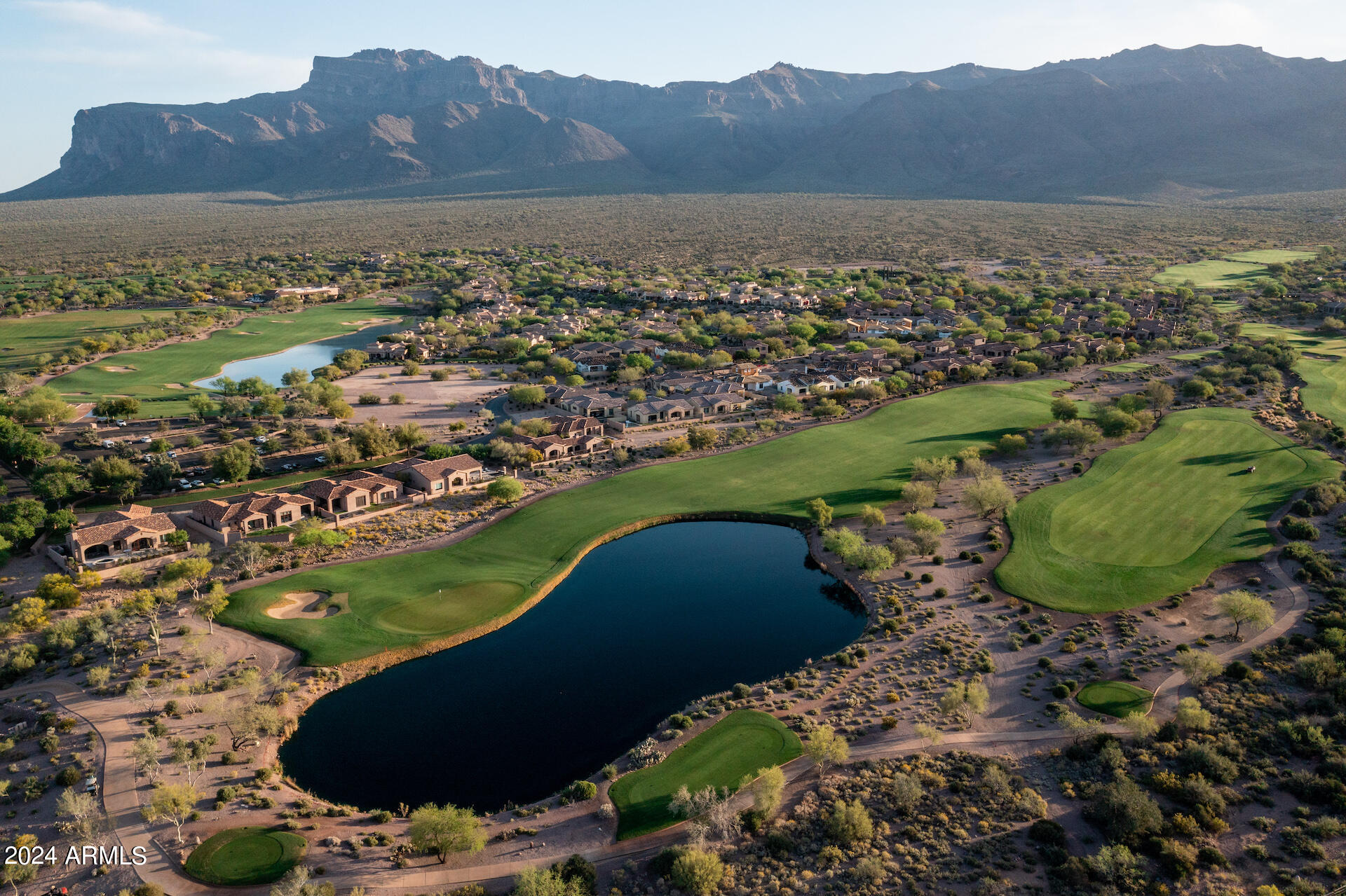 SUPERSTITION MOUNTAIN - Residential