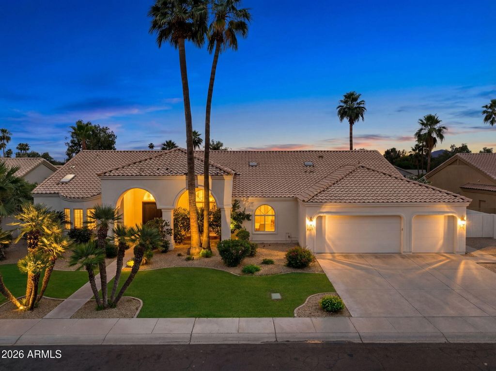 Photo of 8627 E Corrine Drive, Scottsdale, AZ 85260 (MLS # 7013744)