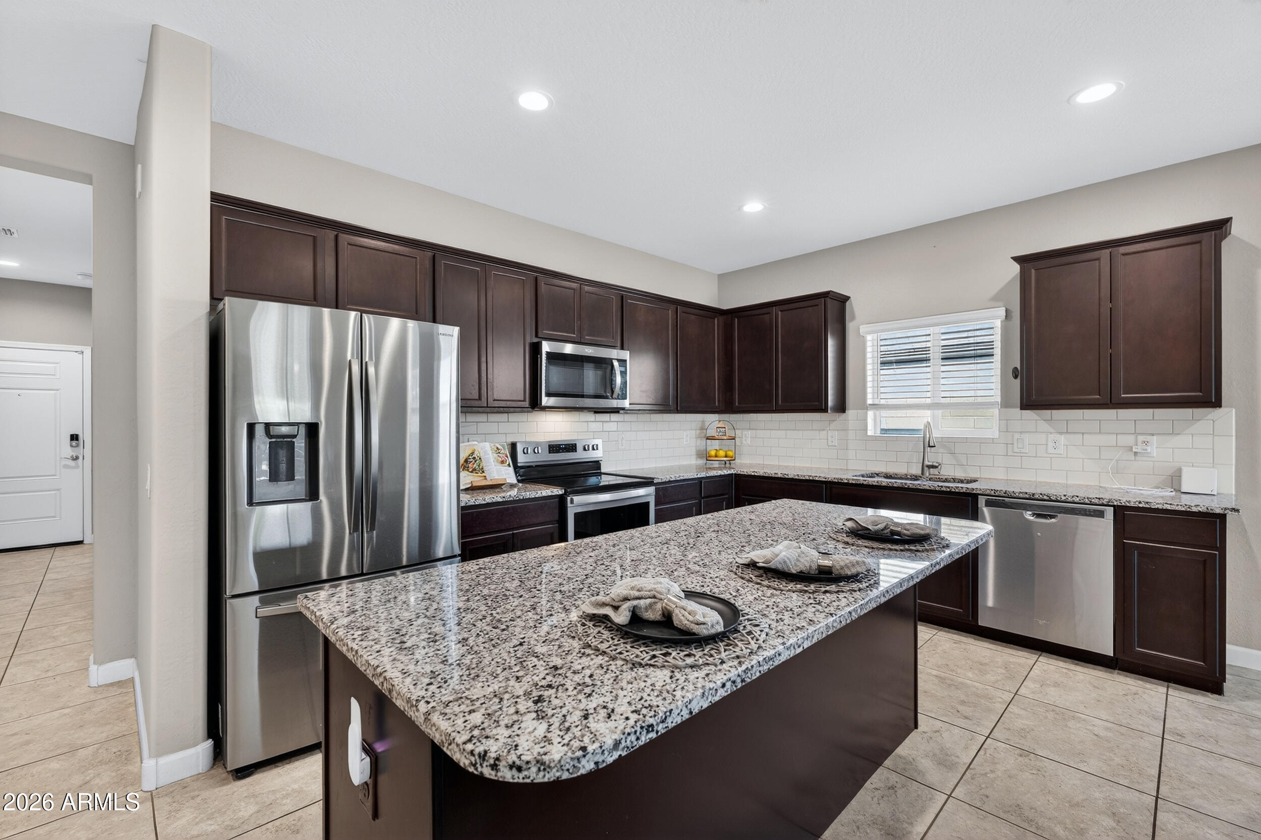 5237 W ALTA MESA Avenue