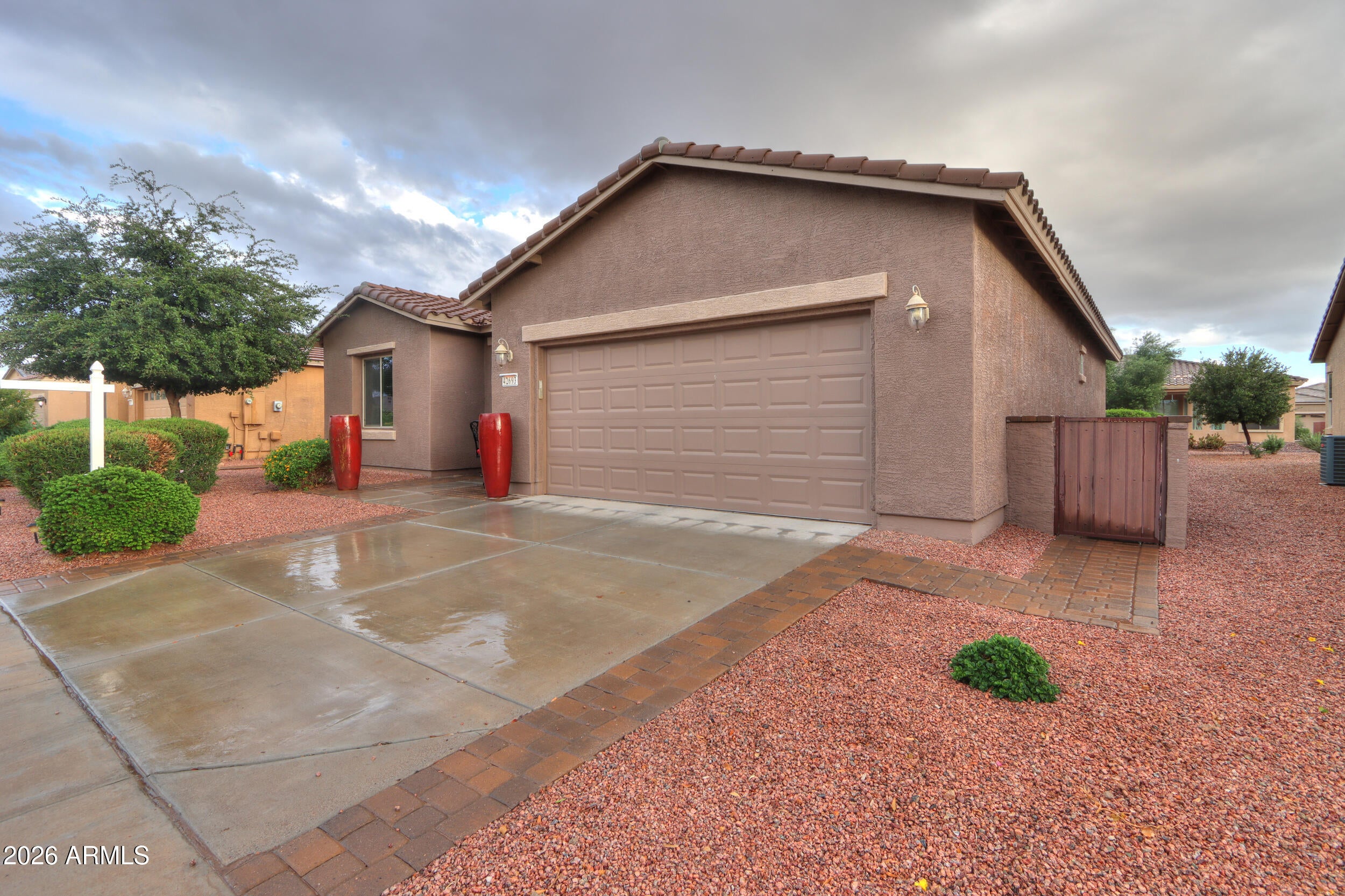 42693 W KINGFISHER Drive