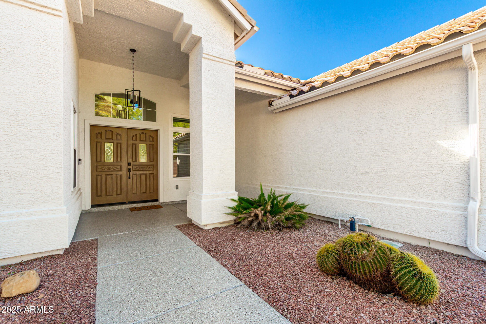 6123 E AIRE LIBRE Lane