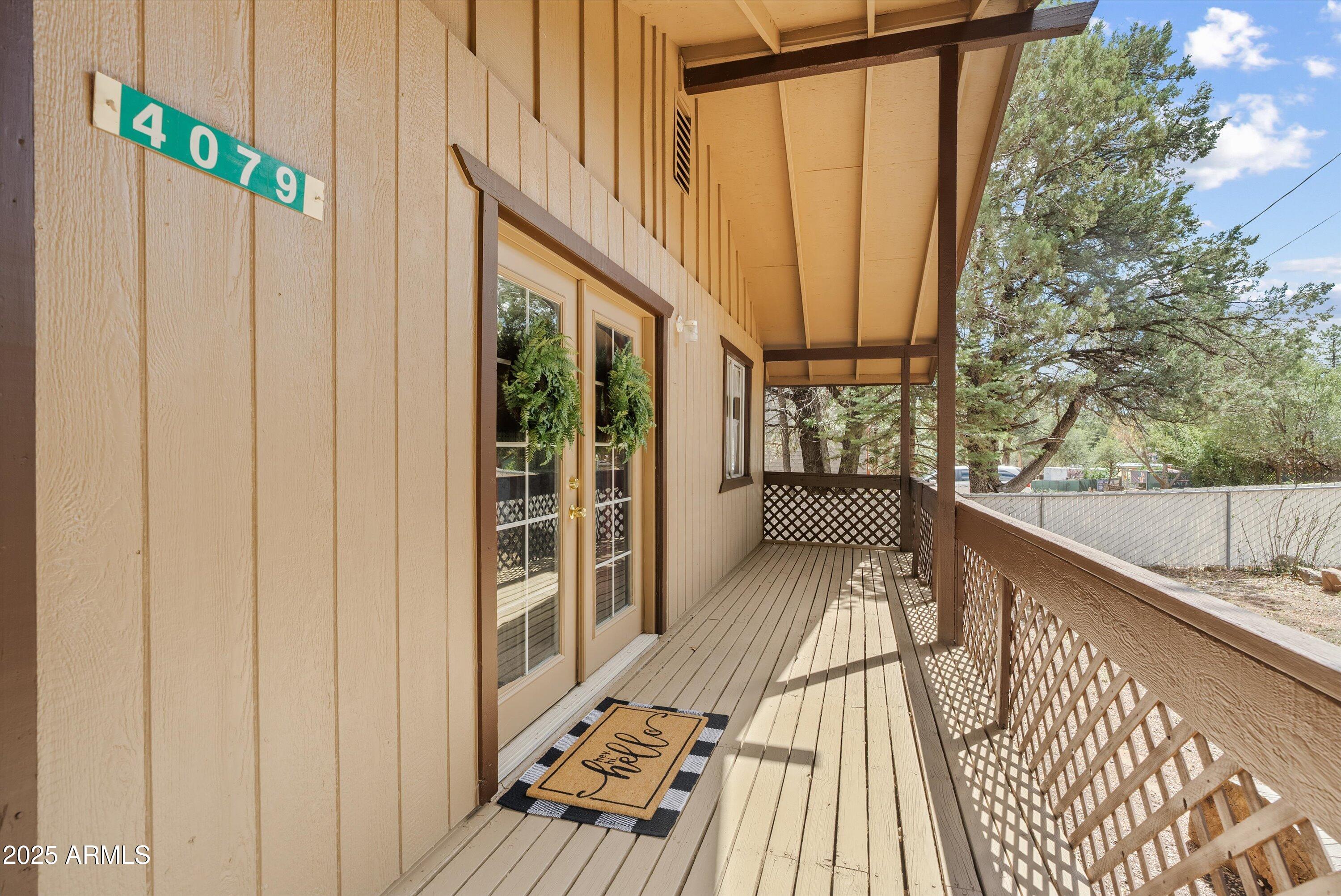 PINE CREST - Residential