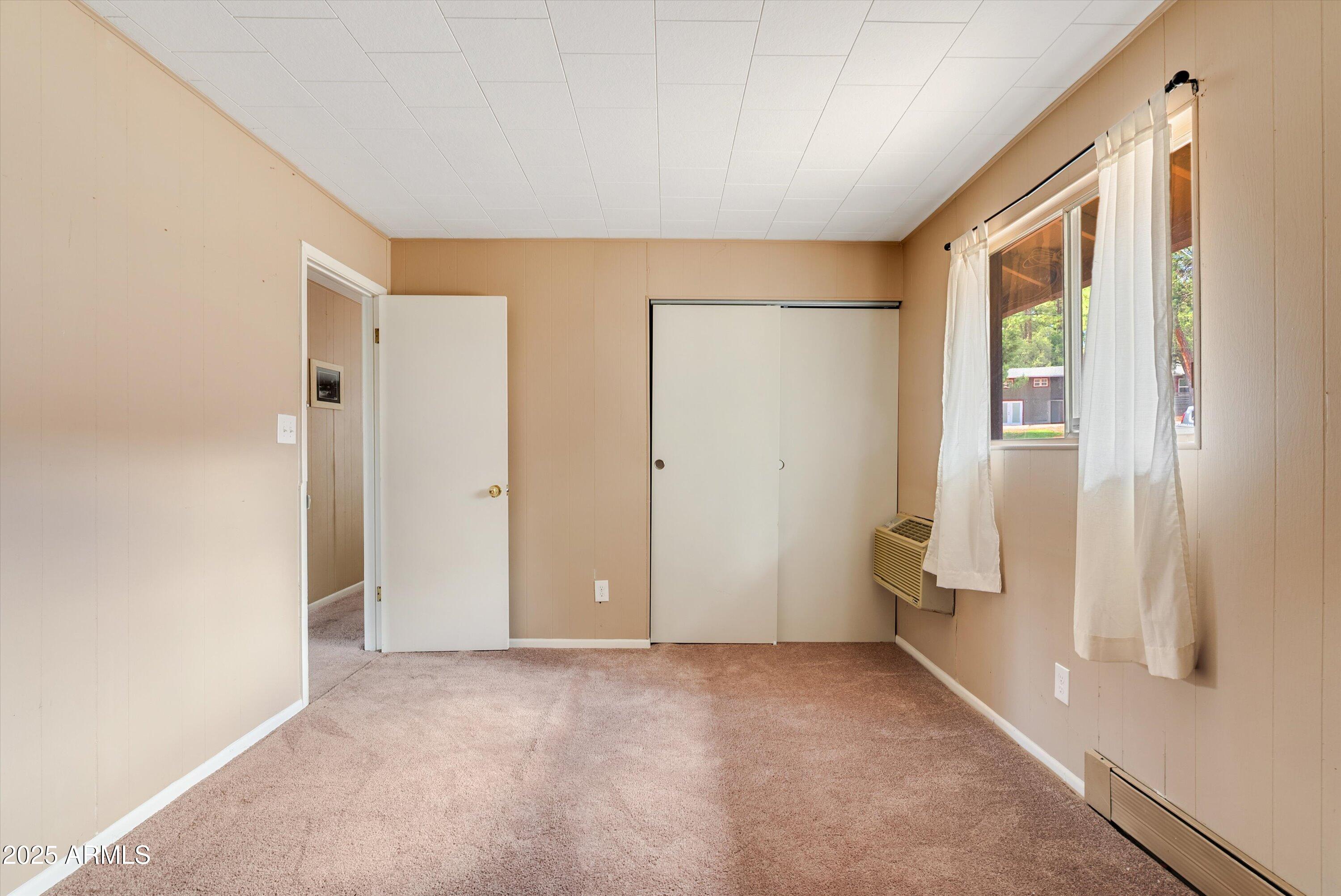 PINE CREST - Residential