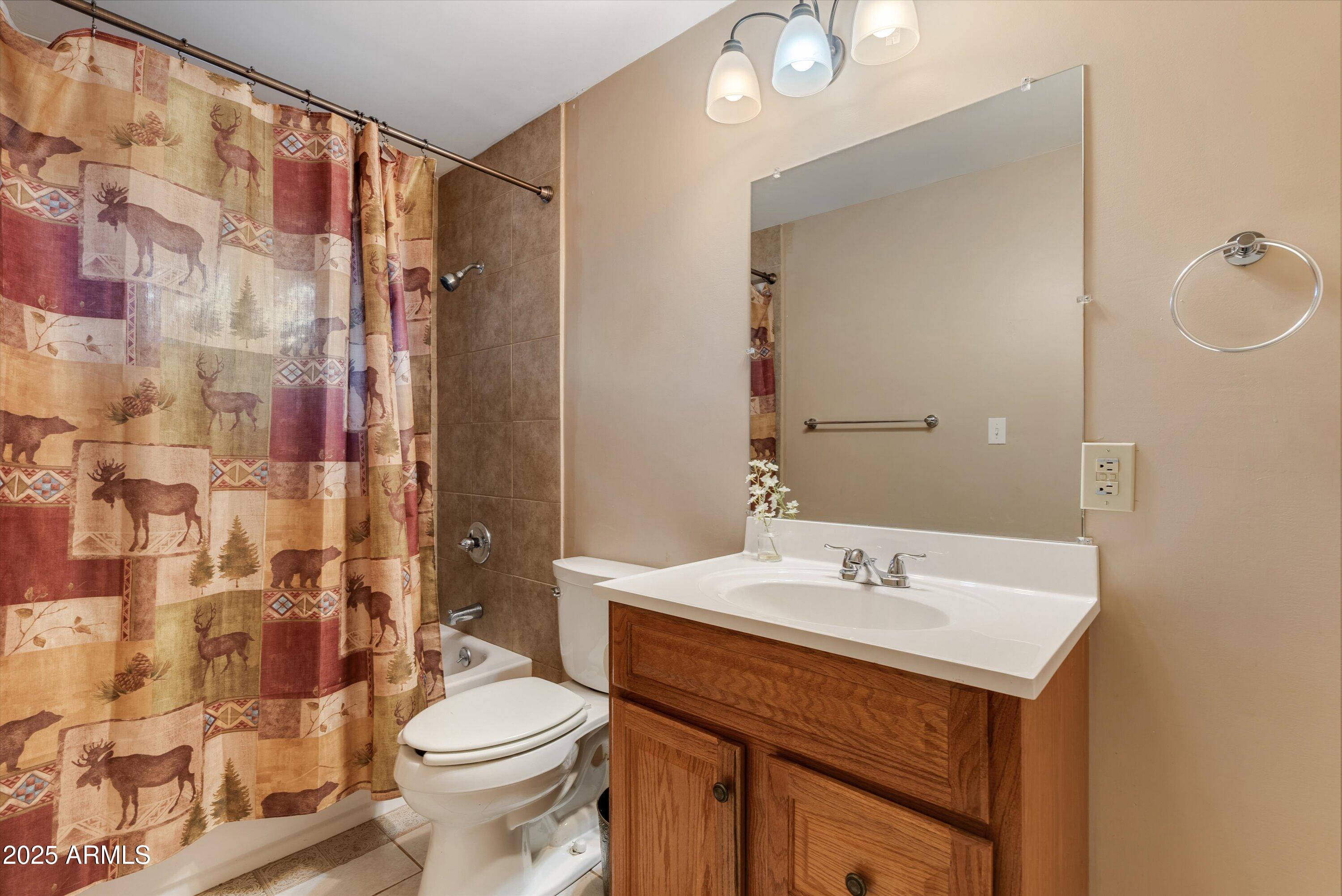PINE CREST - Residential