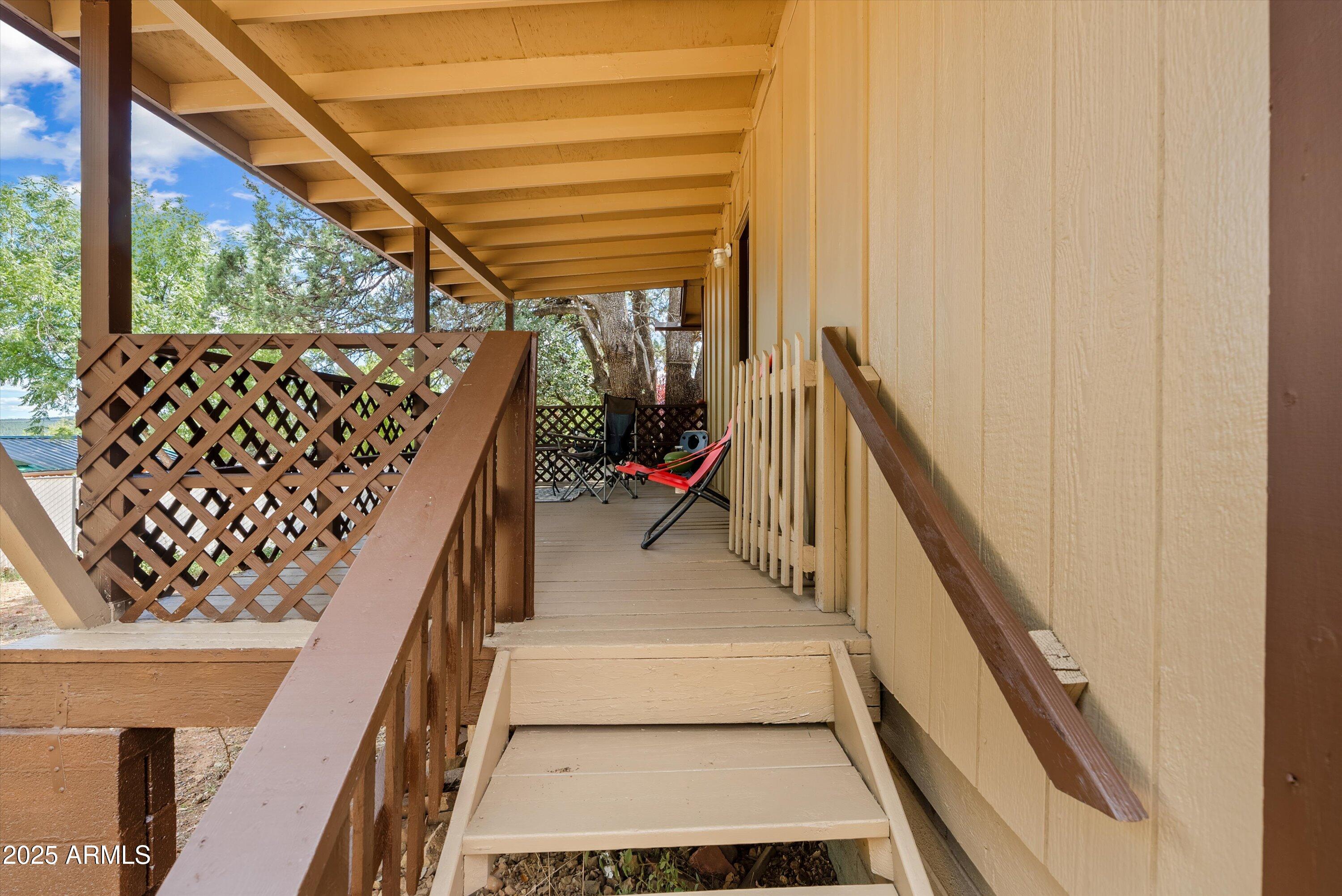 PINE CREST - Residential