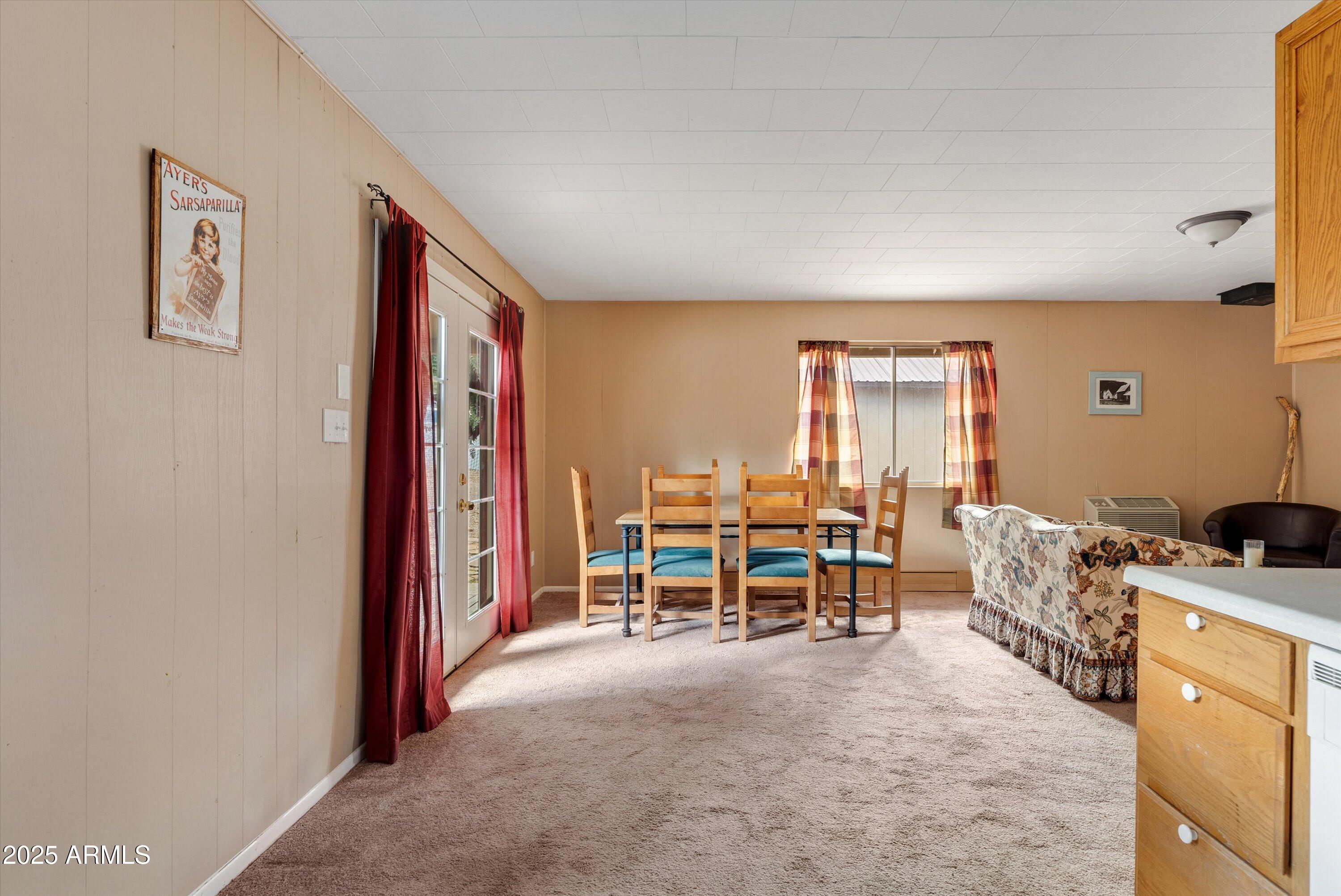 PINE CREST - Residential