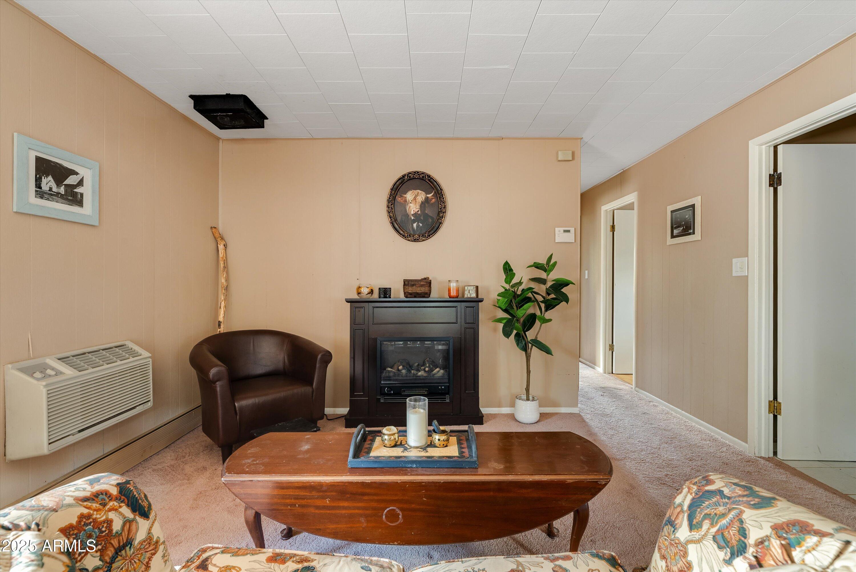 PINE CREST - Residential