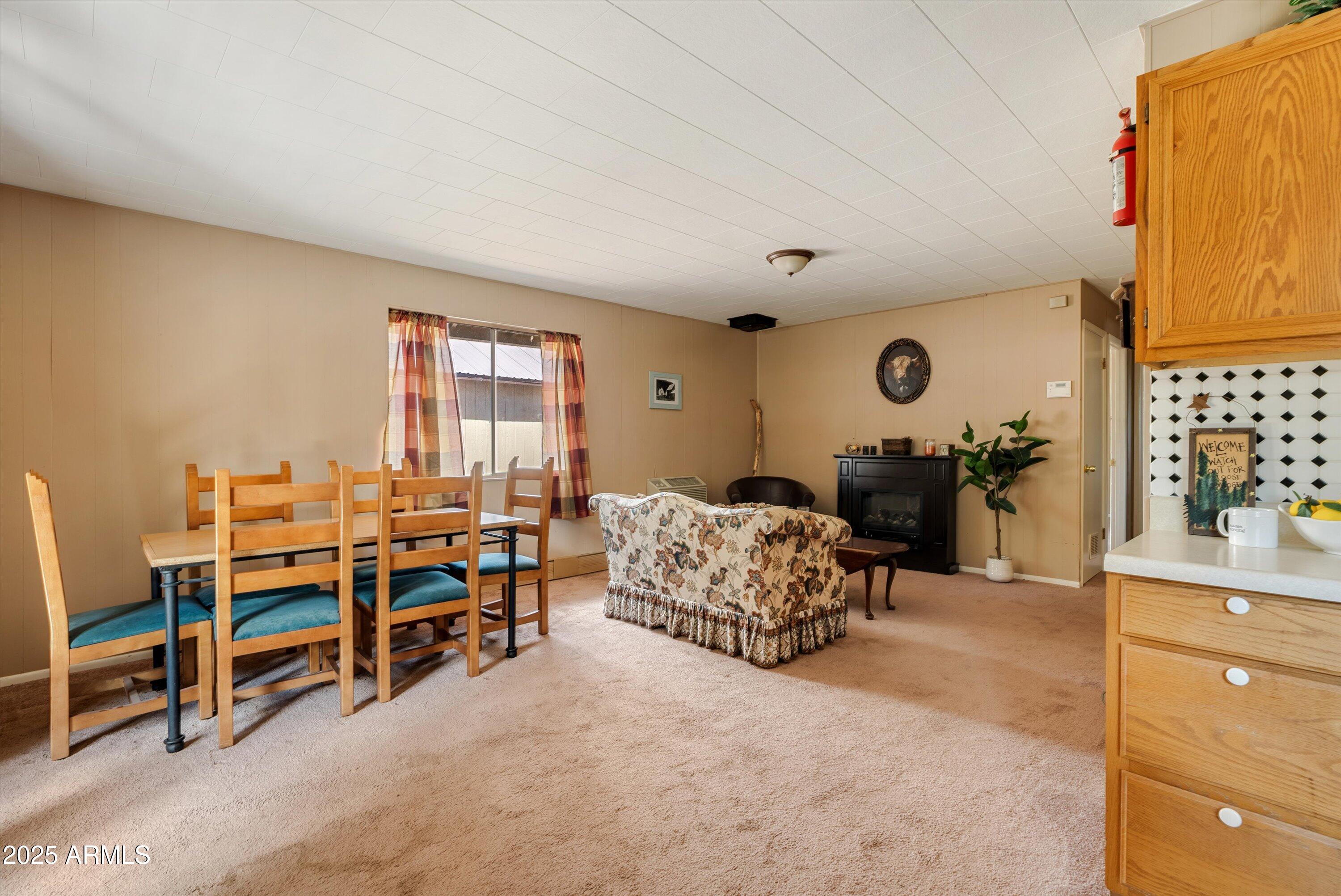 PINE CREST - Residential