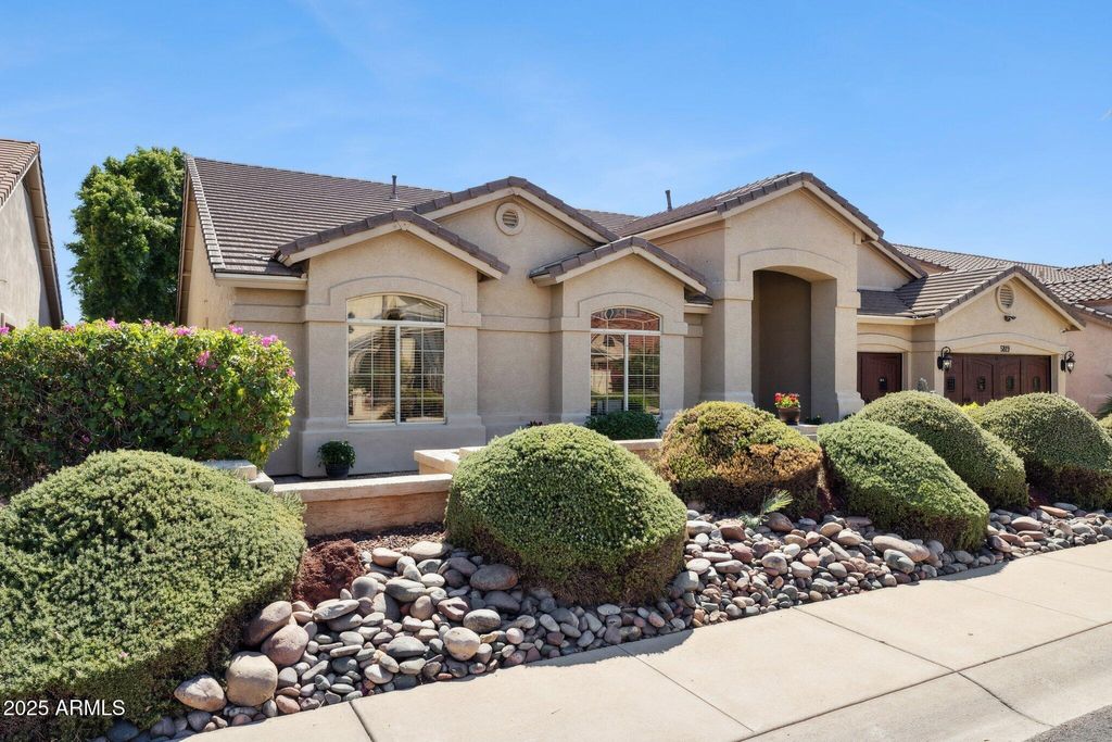 Photo of 5819 W Abraham Lane, Glendale, AZ 85308 (MLS # 6927427)