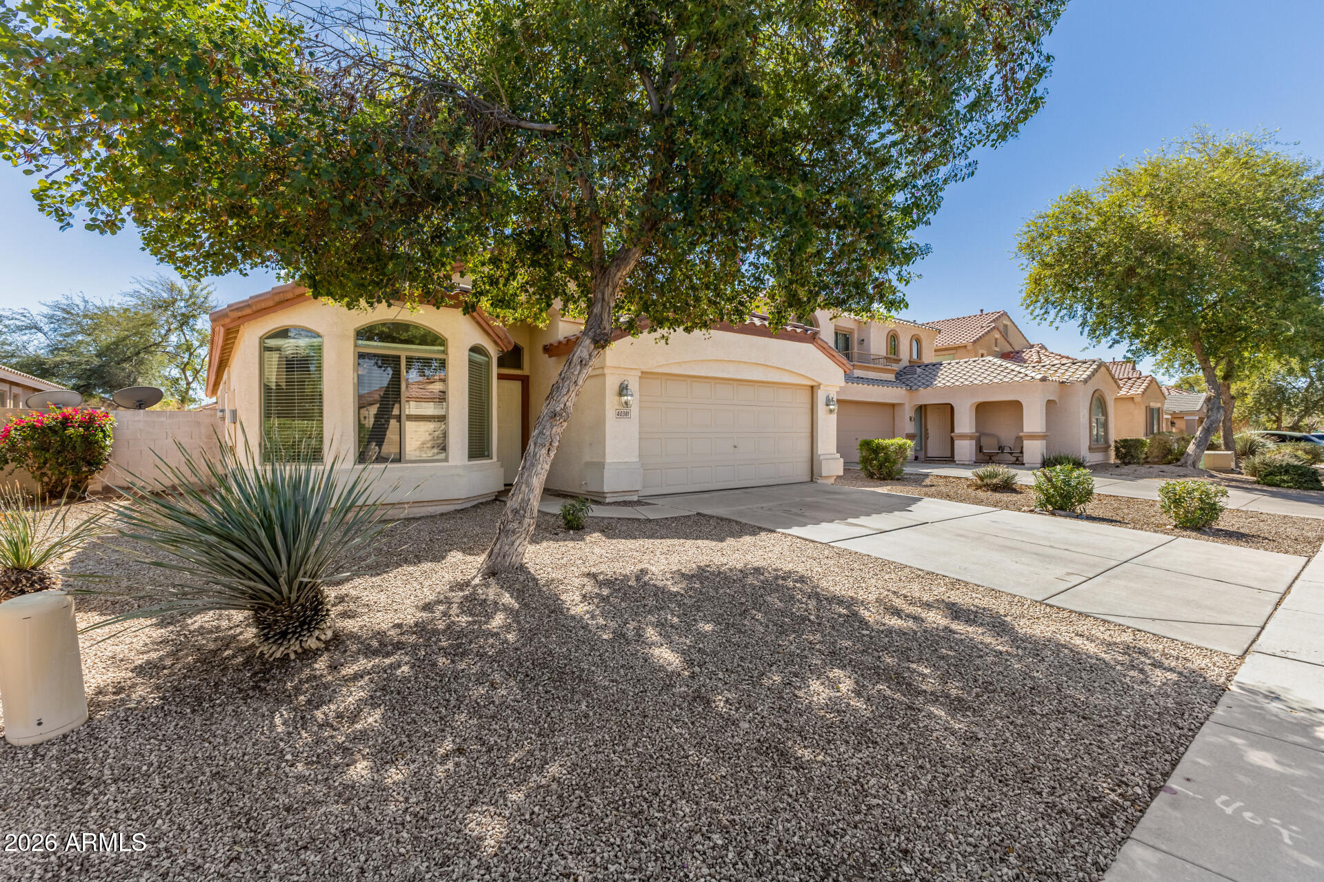 40381 W ROBBINS Drive