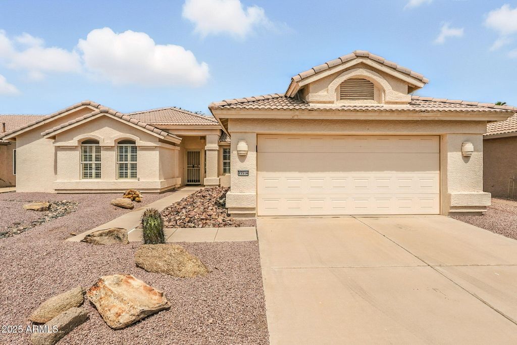 Photo of 15514 W Piccadilly Road, Goodyear, AZ 85395 (MLS # 6914624)