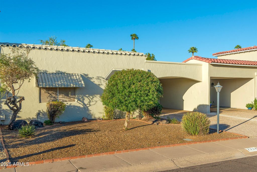 Photo of 7714 E Rancho Vista Drive, Scottsdale, AZ 85251 (MLS # 6933254)