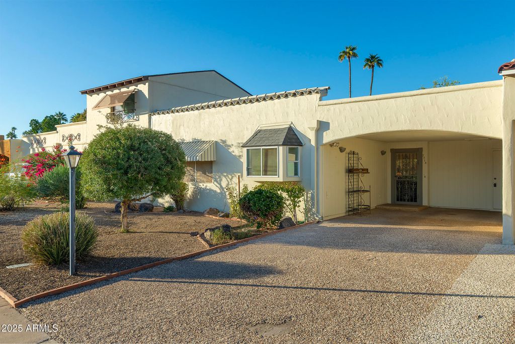 Photo of 7714 E Rancho Vista Drive, Scottsdale, AZ 85251 (MLS # 6933254)