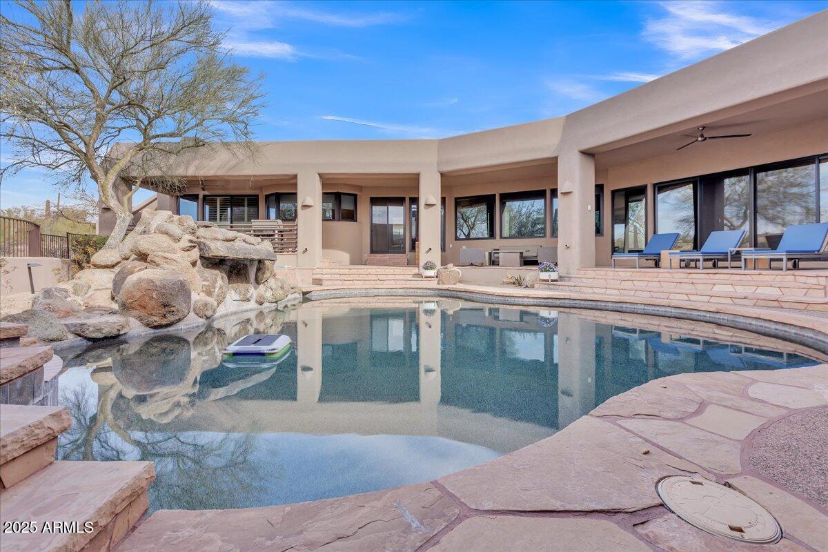 10040 E HAPPY VALLEY Road 300