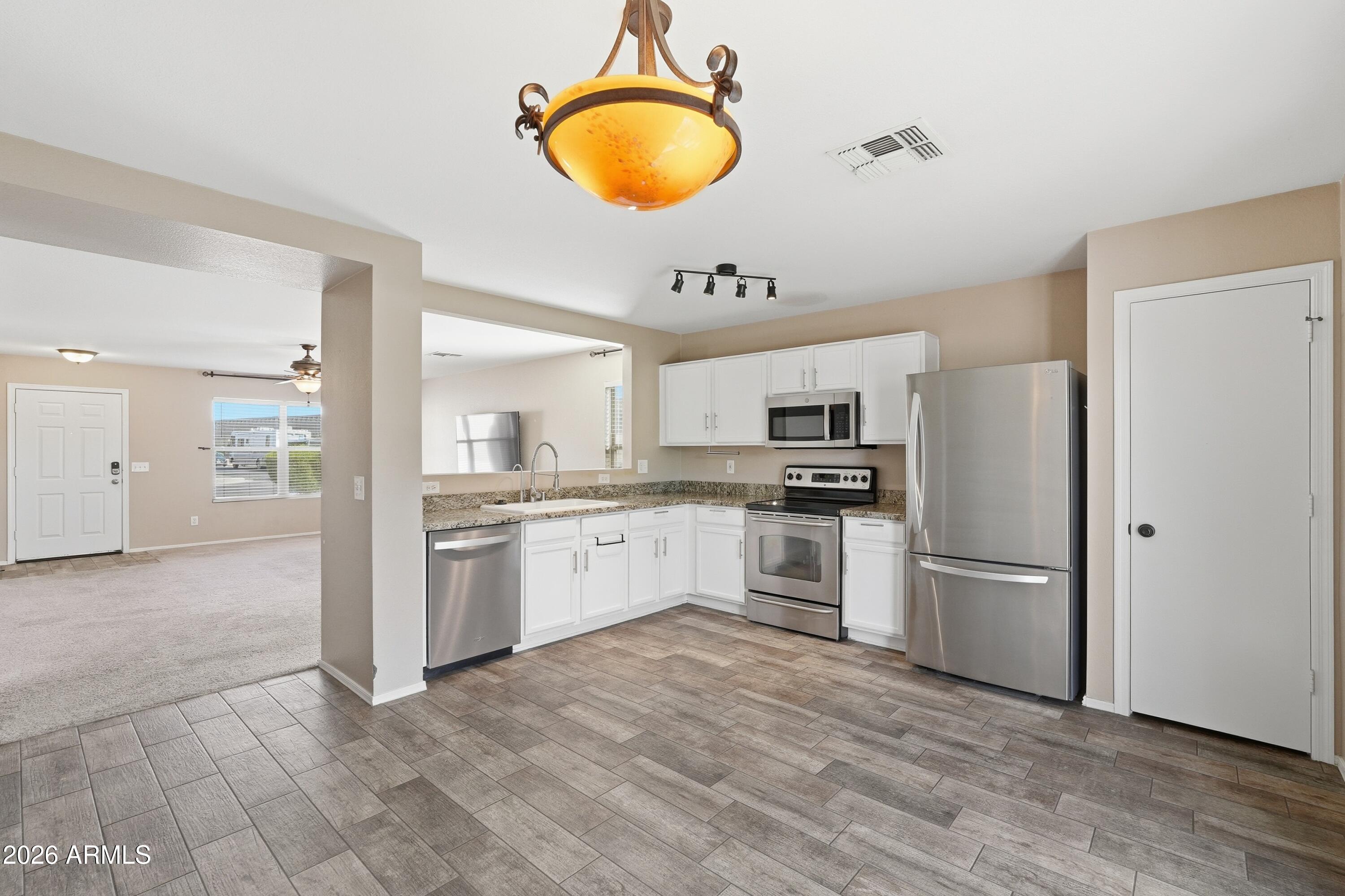 3017 W DESERT VISTA Trail