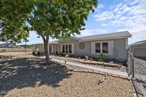 A home in Peeples Valley