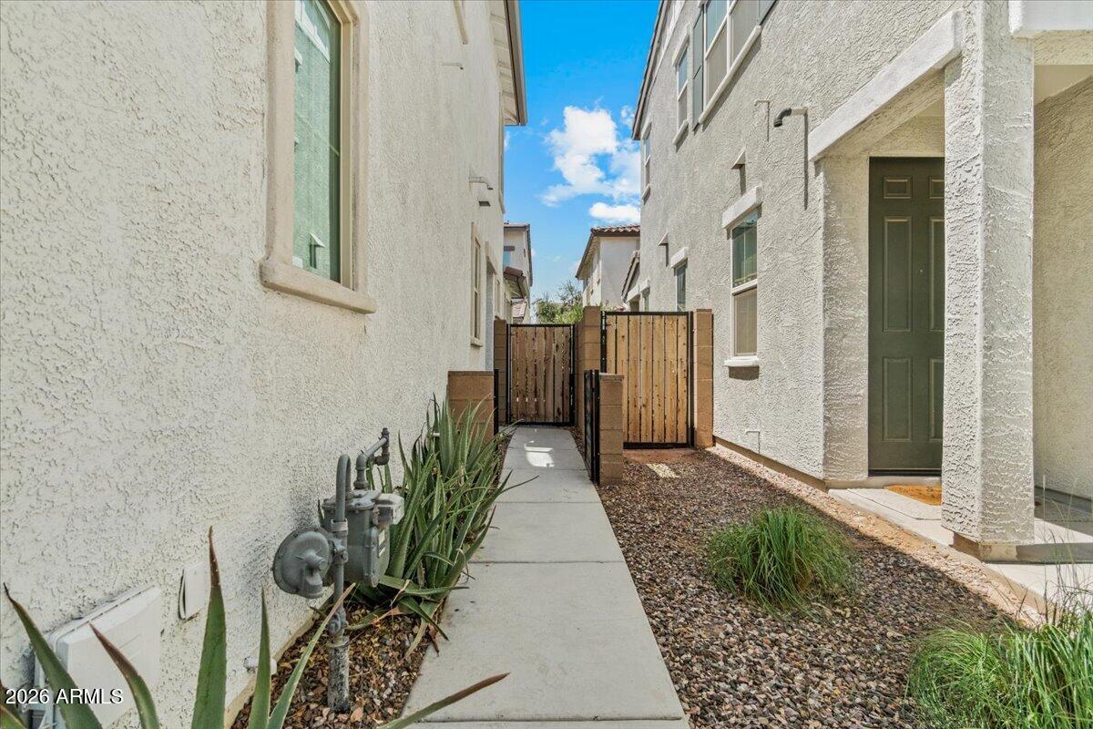 2786 S APACHE Drive