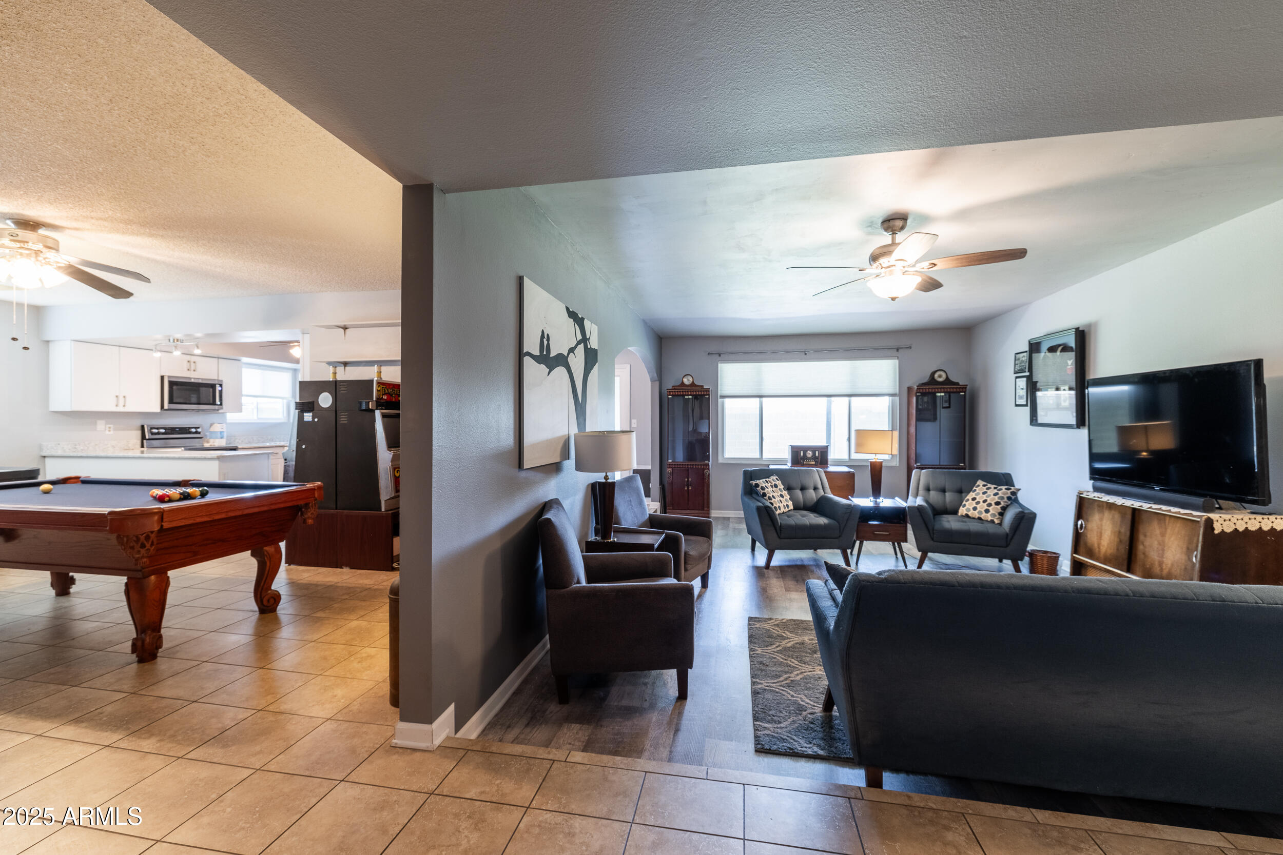 5751 W MURIEL Drive