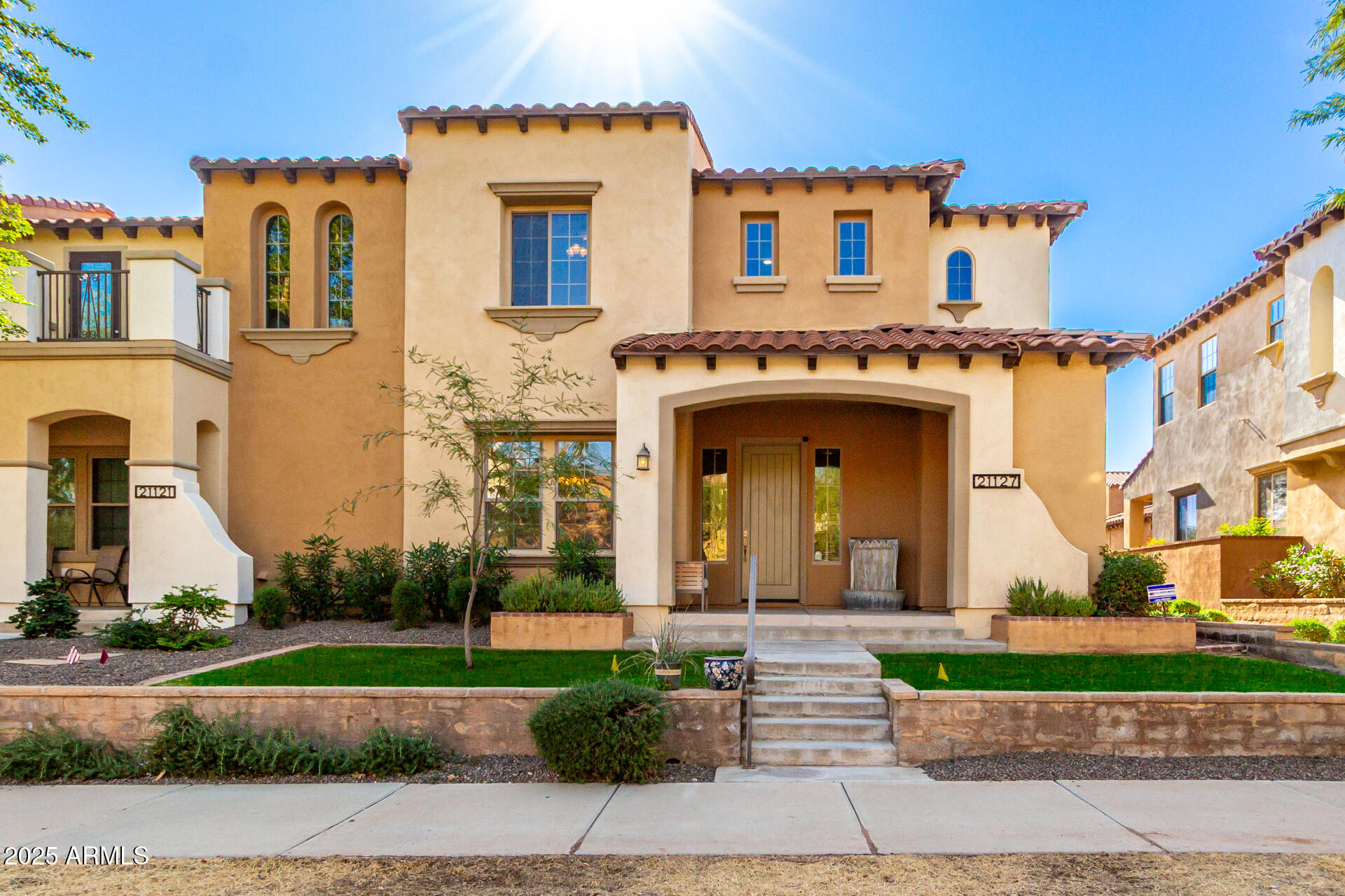 21127 W SUNRISE Lane