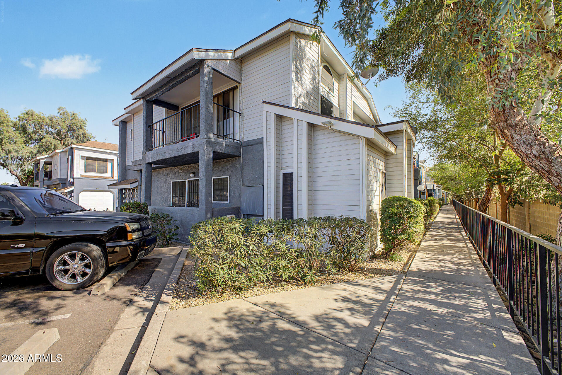 8888 N 47th Avenue 123