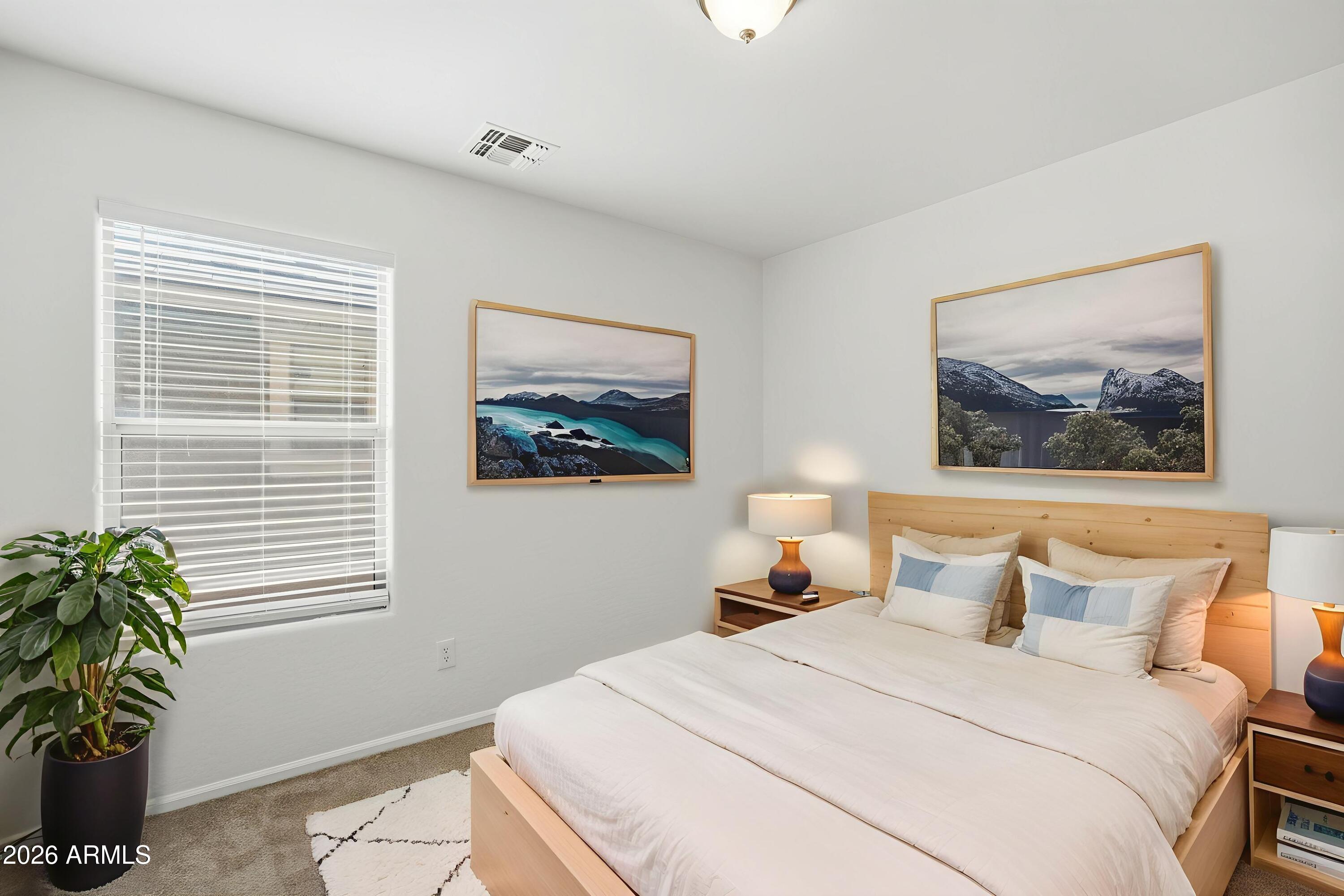 1033 S DEERFIELD Lane