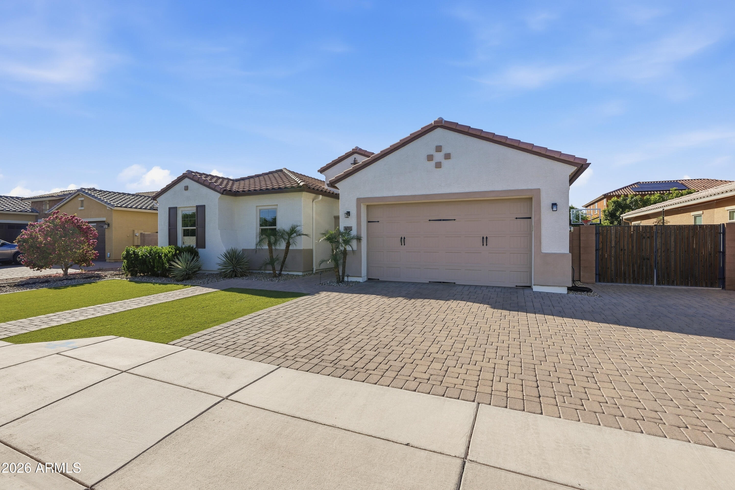 3011 E PRESTON Street