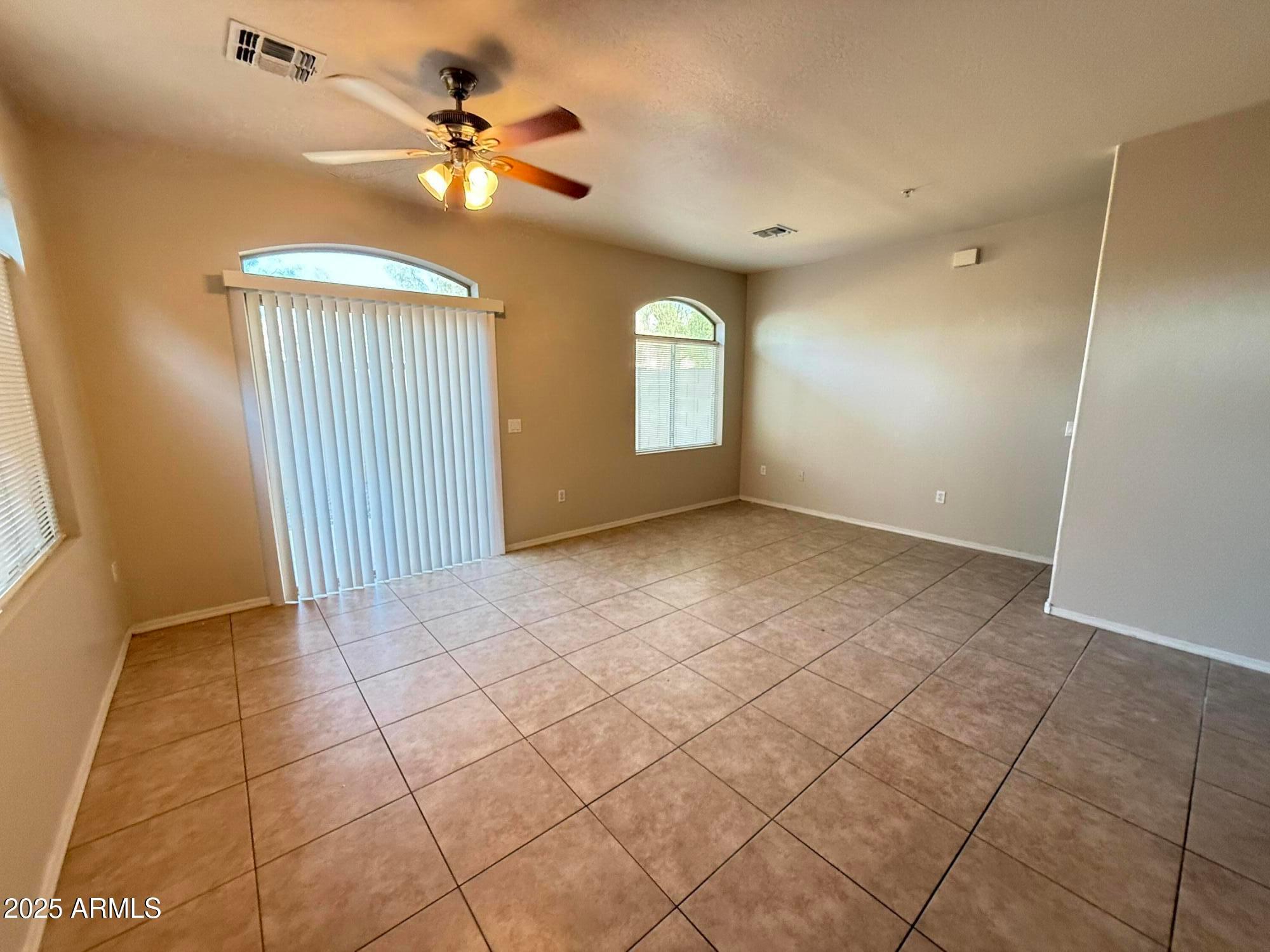 2150 E Bell Road Unit 1138