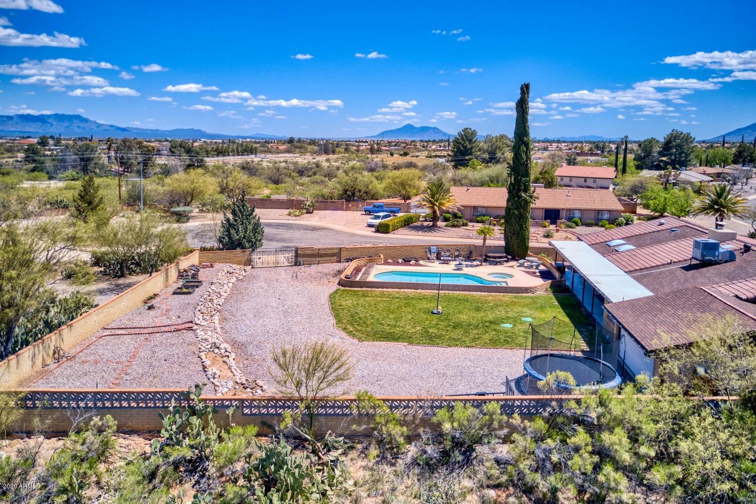 TOWN & COUNTRY ESTATES UNIT 6 - Residential