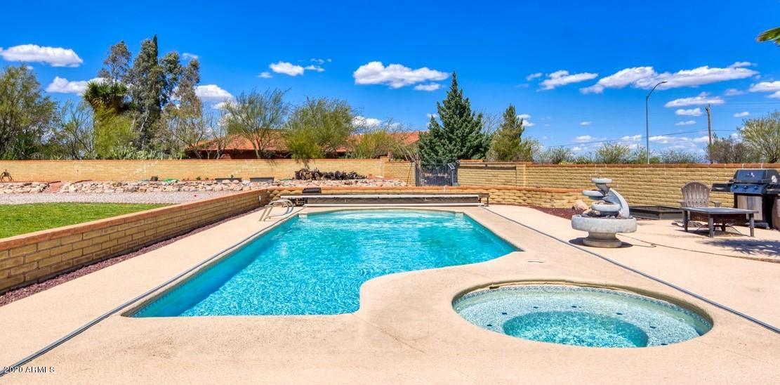 TOWN & COUNTRY ESTATES UNIT 6 - Residential