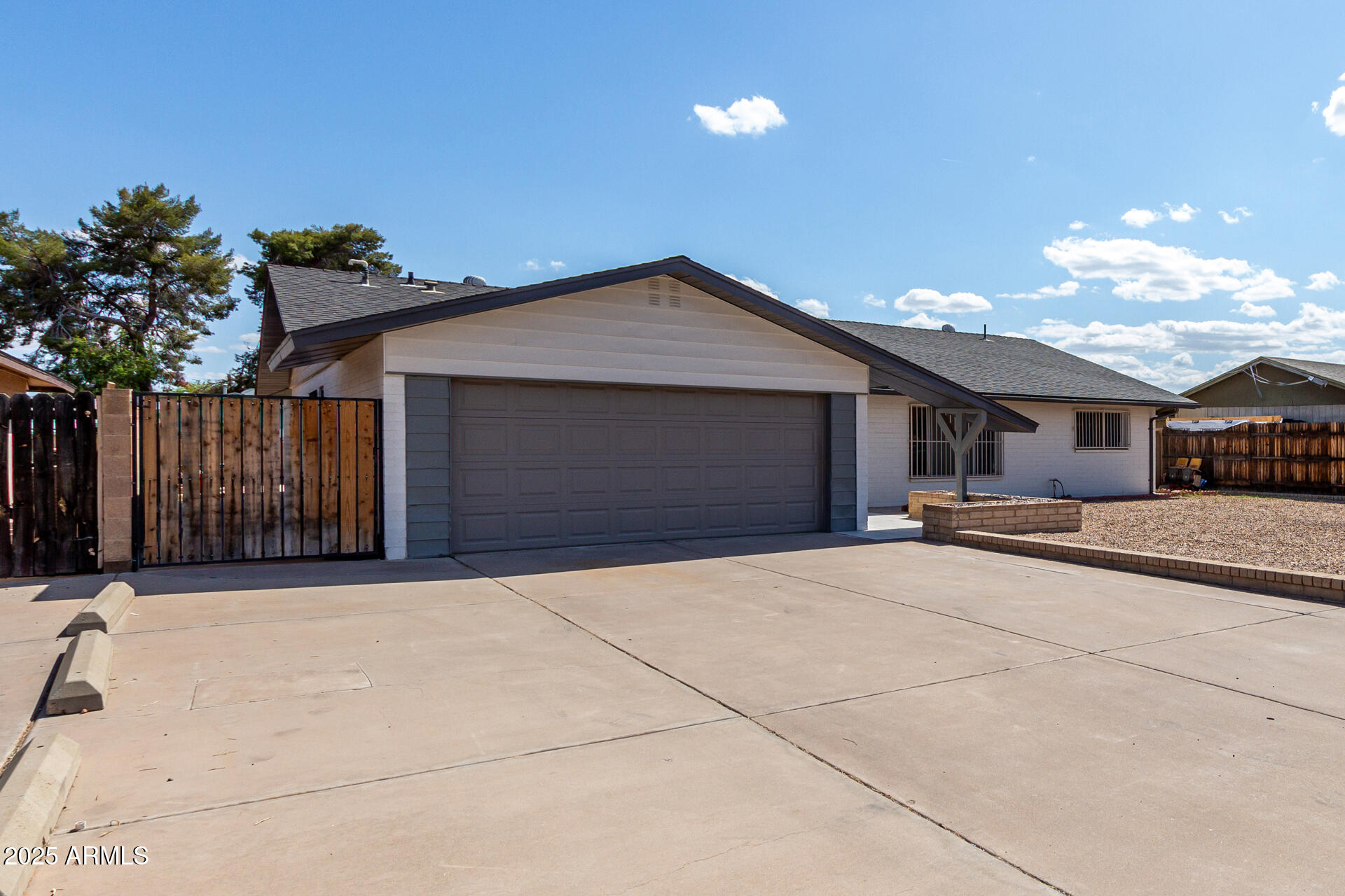 4729 W ORANGEWOOD Avenue