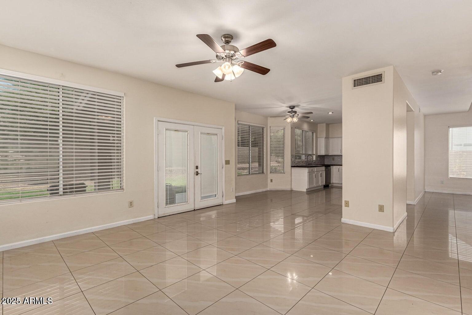 7436 E HANNIBAL Street