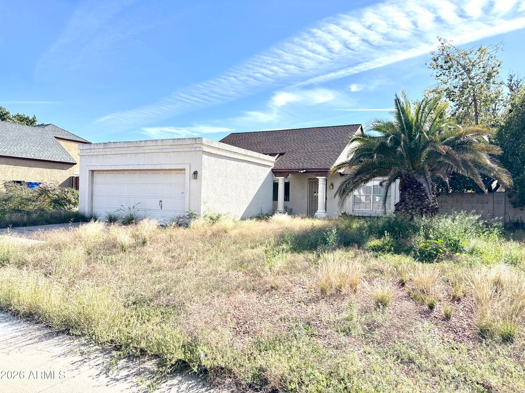 Photo of 1237 E Sequoia Drive, Phoenix, AZ 85024 (MLS # 6975168)