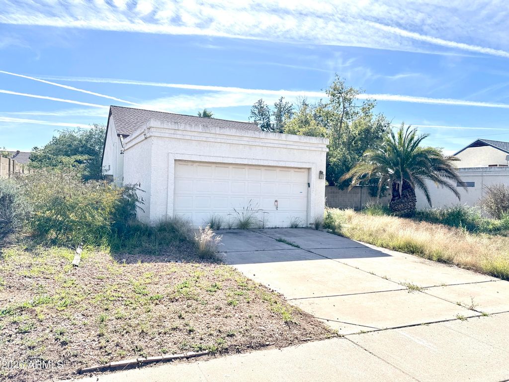 Photo of 1237 E Sequoia Drive, Phoenix, AZ 85024 (MLS # 6975168)