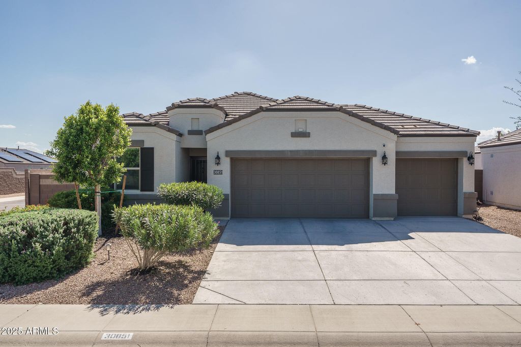 Photo of 30851 W Columbus Avenue, Buckeye, AZ 85396 (MLS # 6934622)