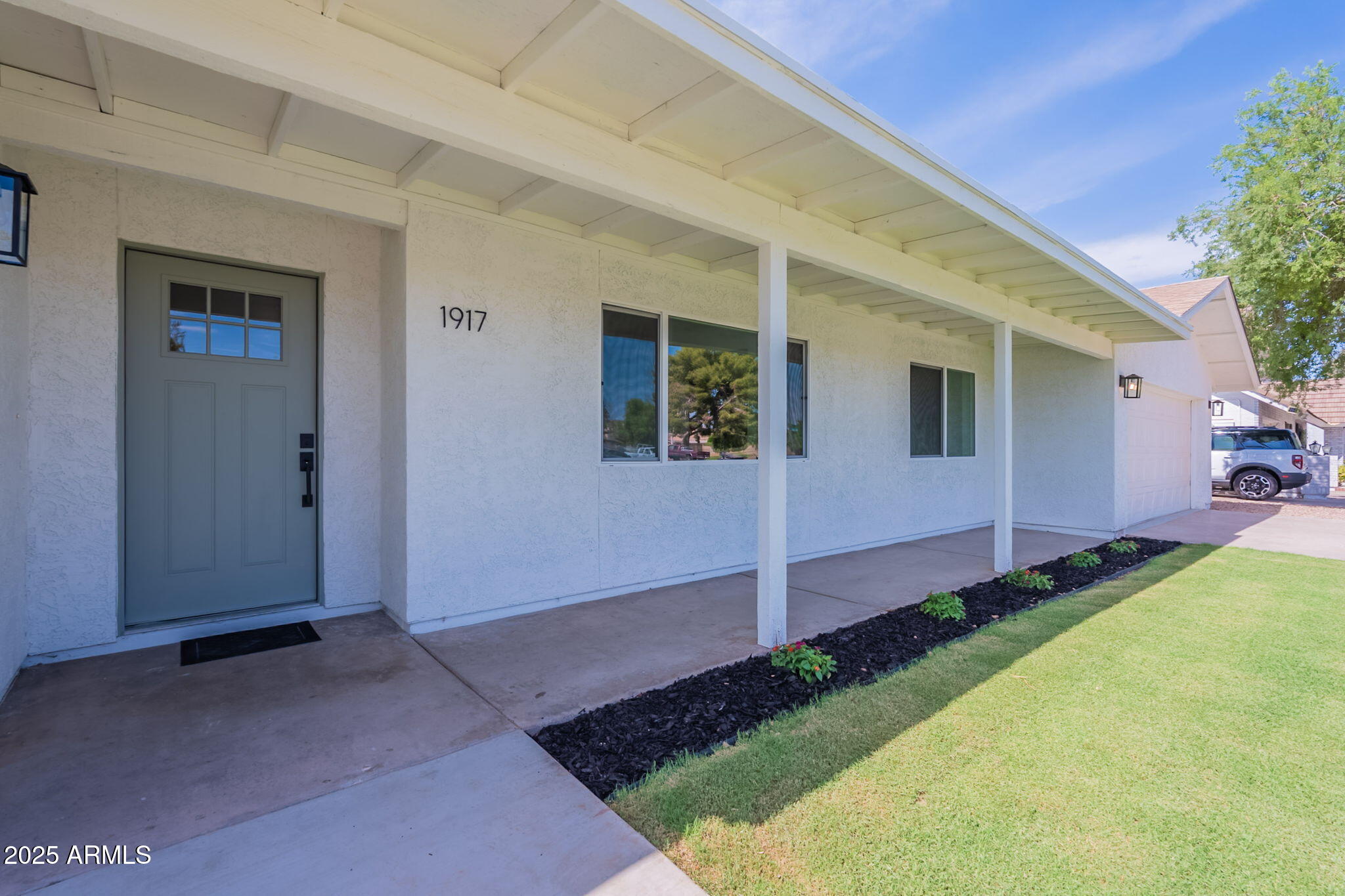 Homes 4 1917 E JENSEN Street