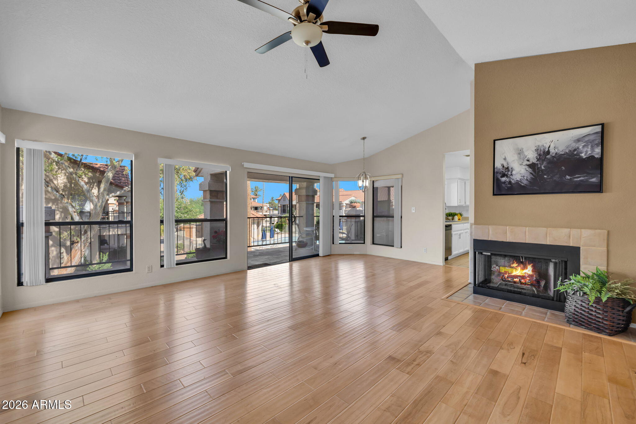 9707 E MOUNTAIN VIEW Road 2450