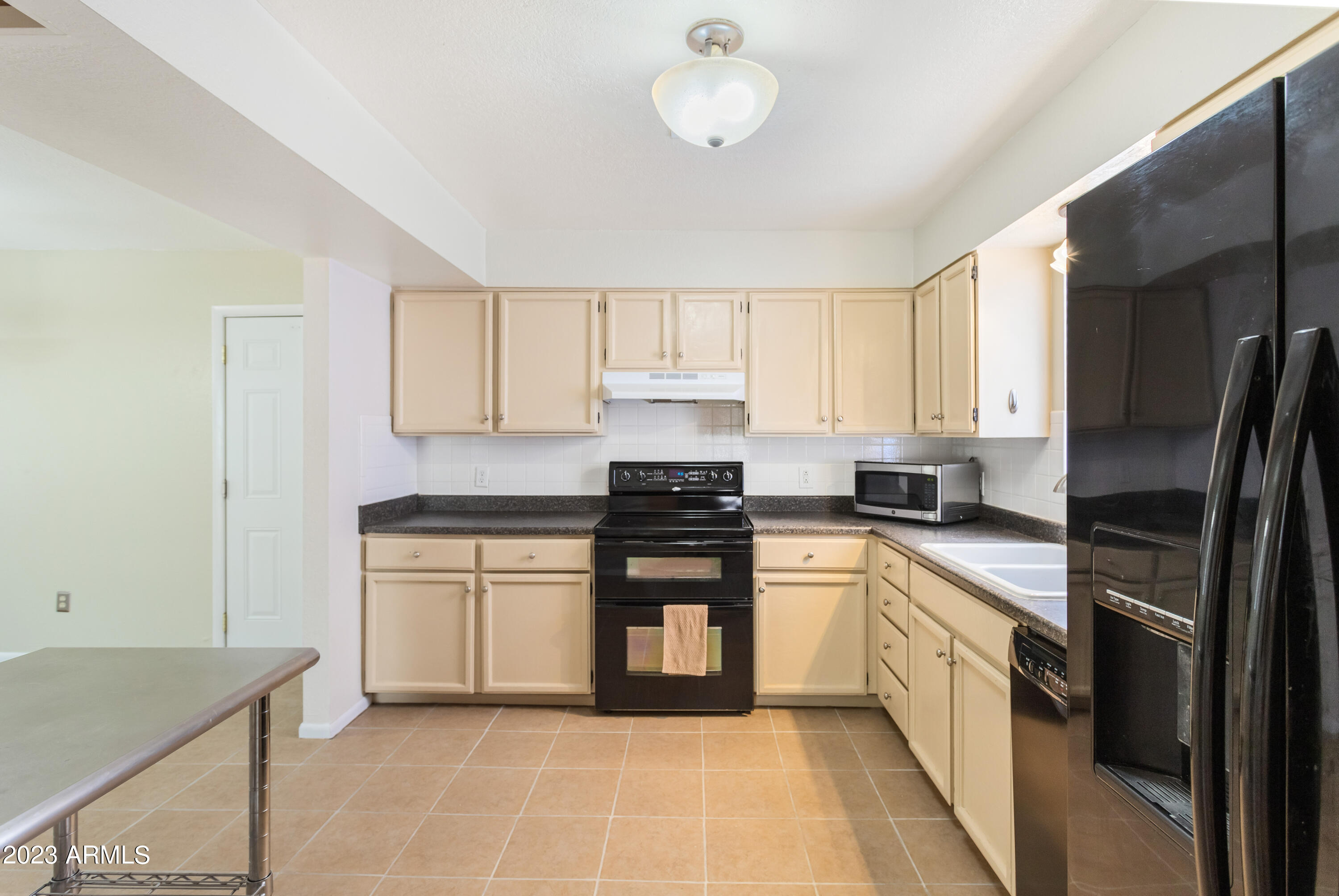 KINGS MANOR - Residential