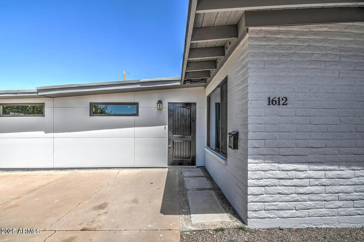 1612 E Gaylon Drive