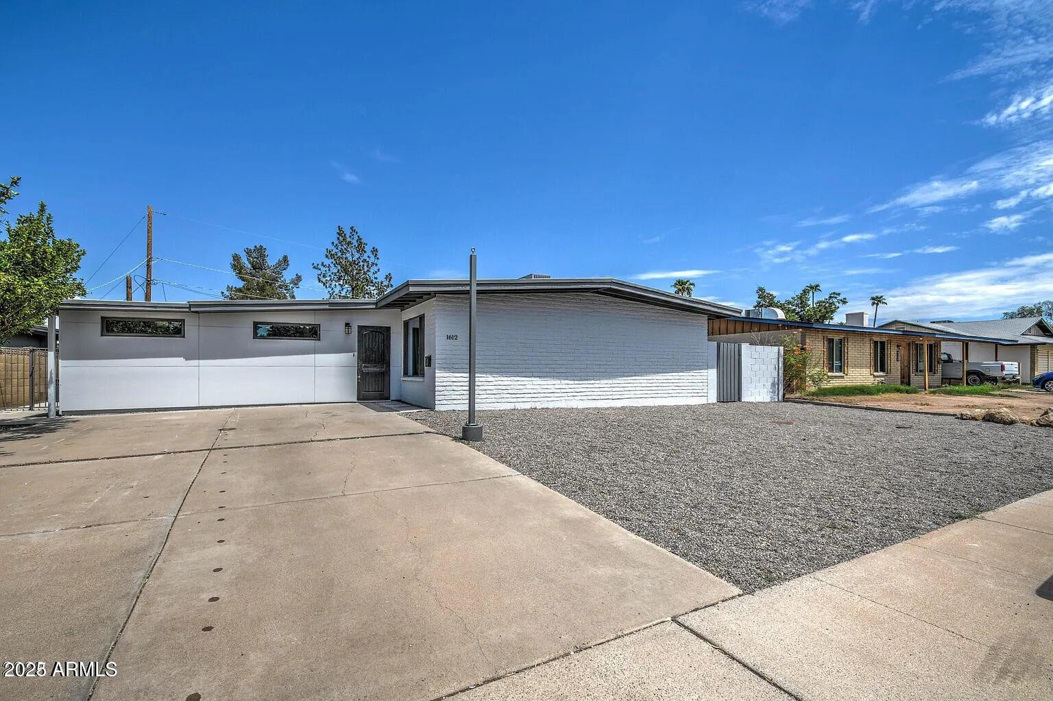 1612 E Gaylon Drive