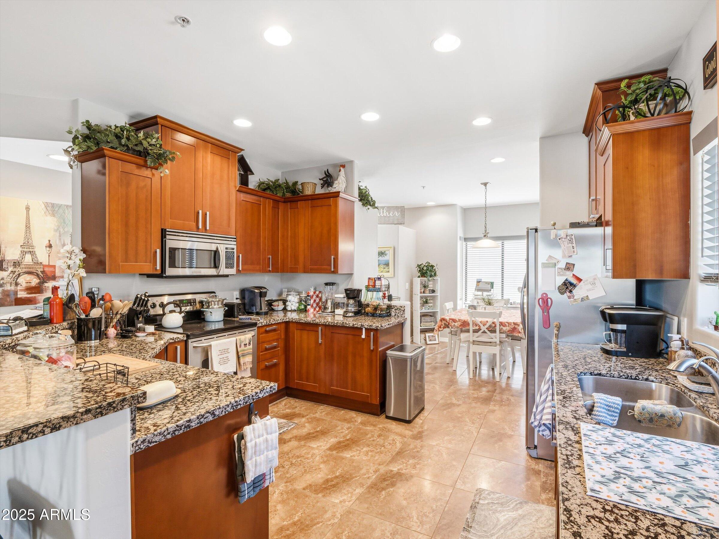 SAGUARO RIDGE CONDOMINIUMS - Residential