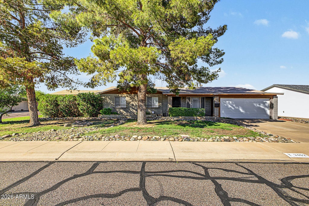 Photo of 3402 E Paradise Drive, Phoenix, AZ 85028 (MLS # 7094168)