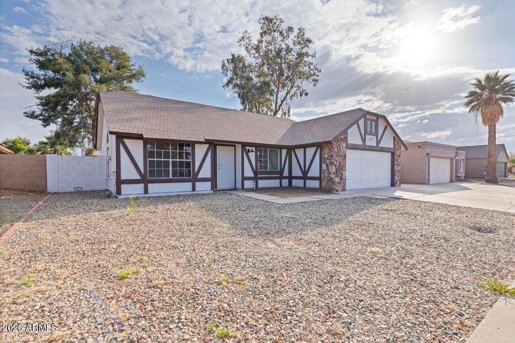 Photo of 5645 W Mescal Street, Glendale, AZ 85304 (MLS # 6998772)