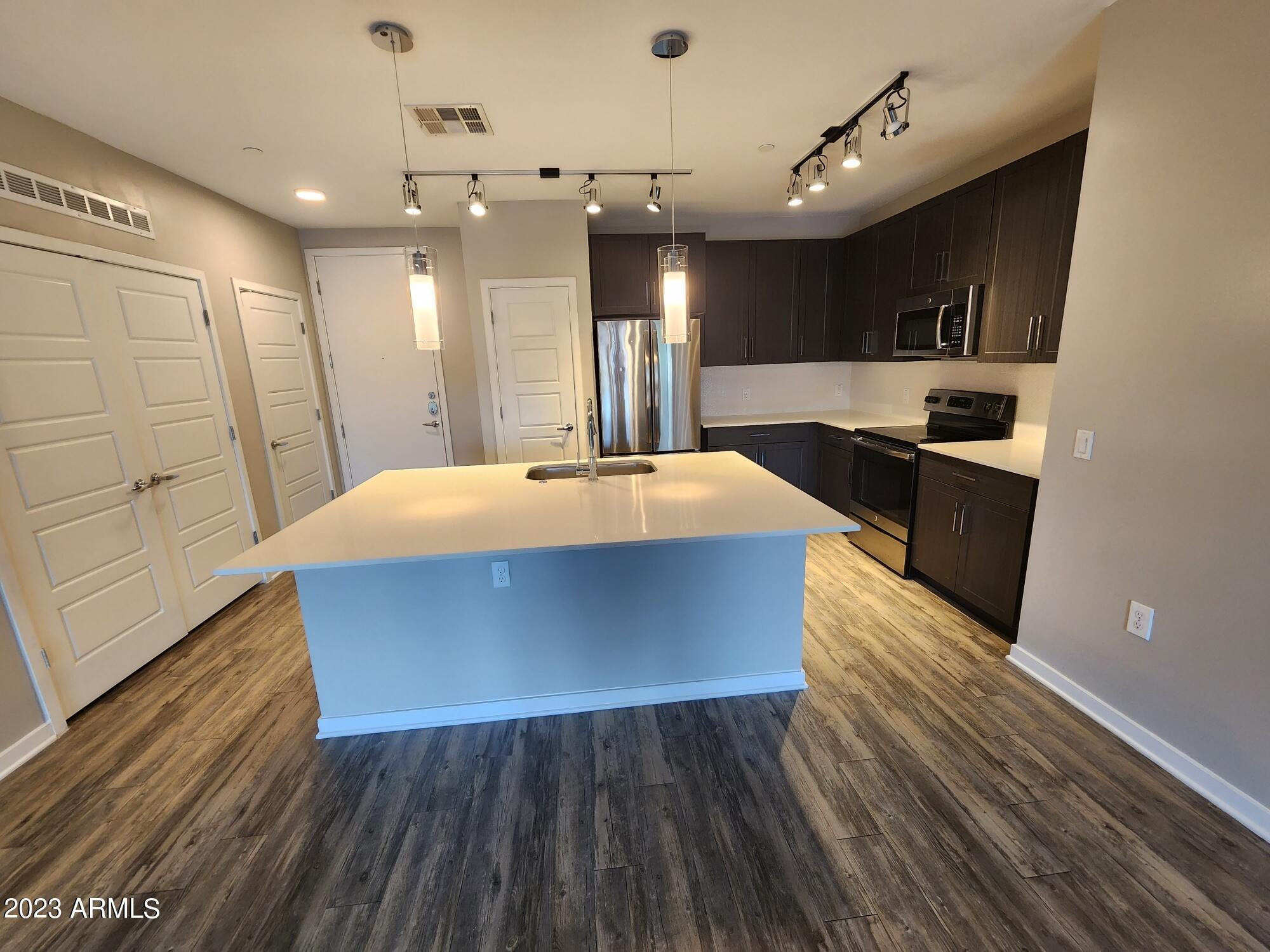 200 E Thomas Road B2